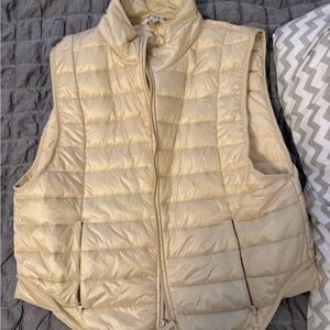 JoyLab Light Tan Puffer Vest